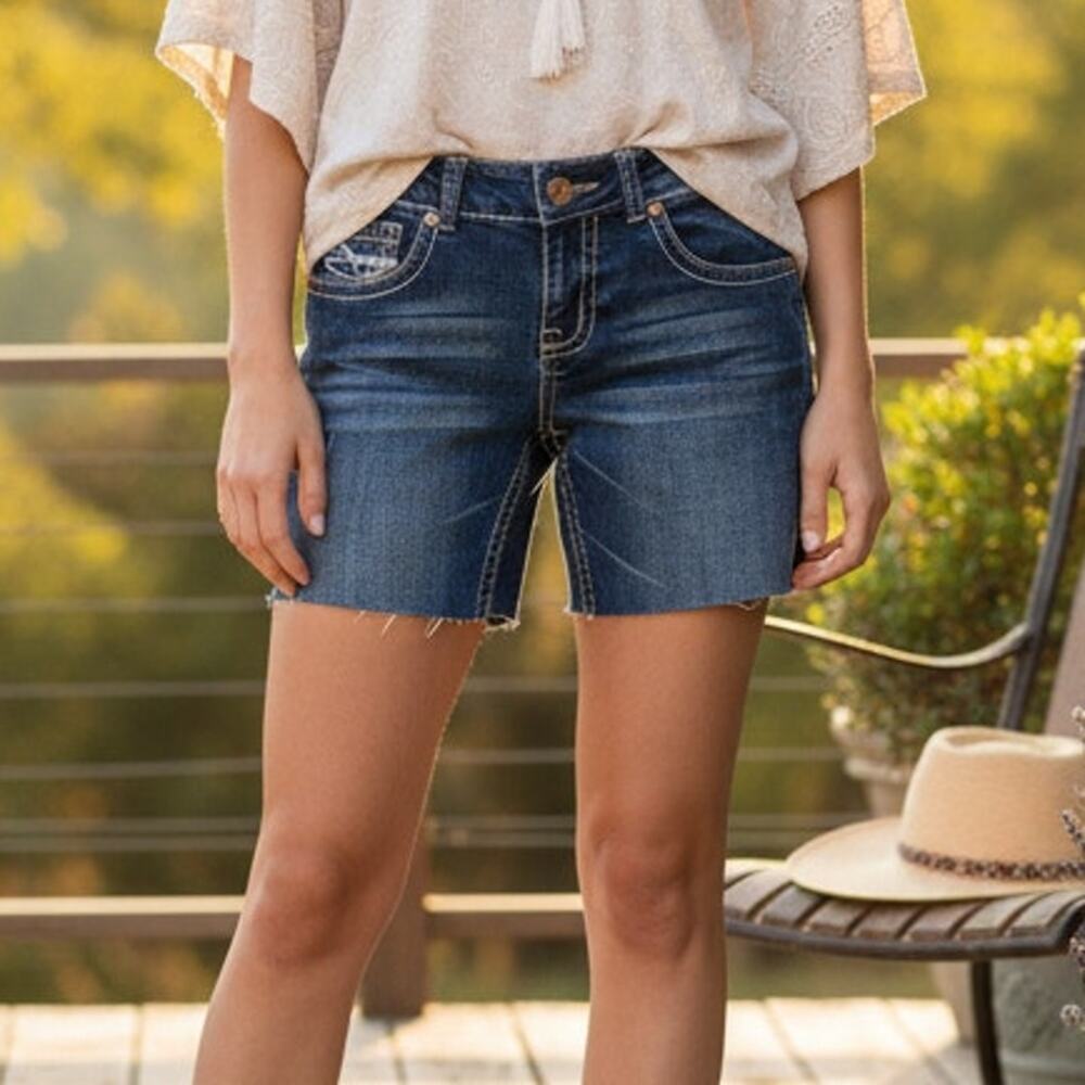 Cowgirl Tuff Womens 26 Denim Shorts Barb Wire Embroidered CutOff Western Cowgirl